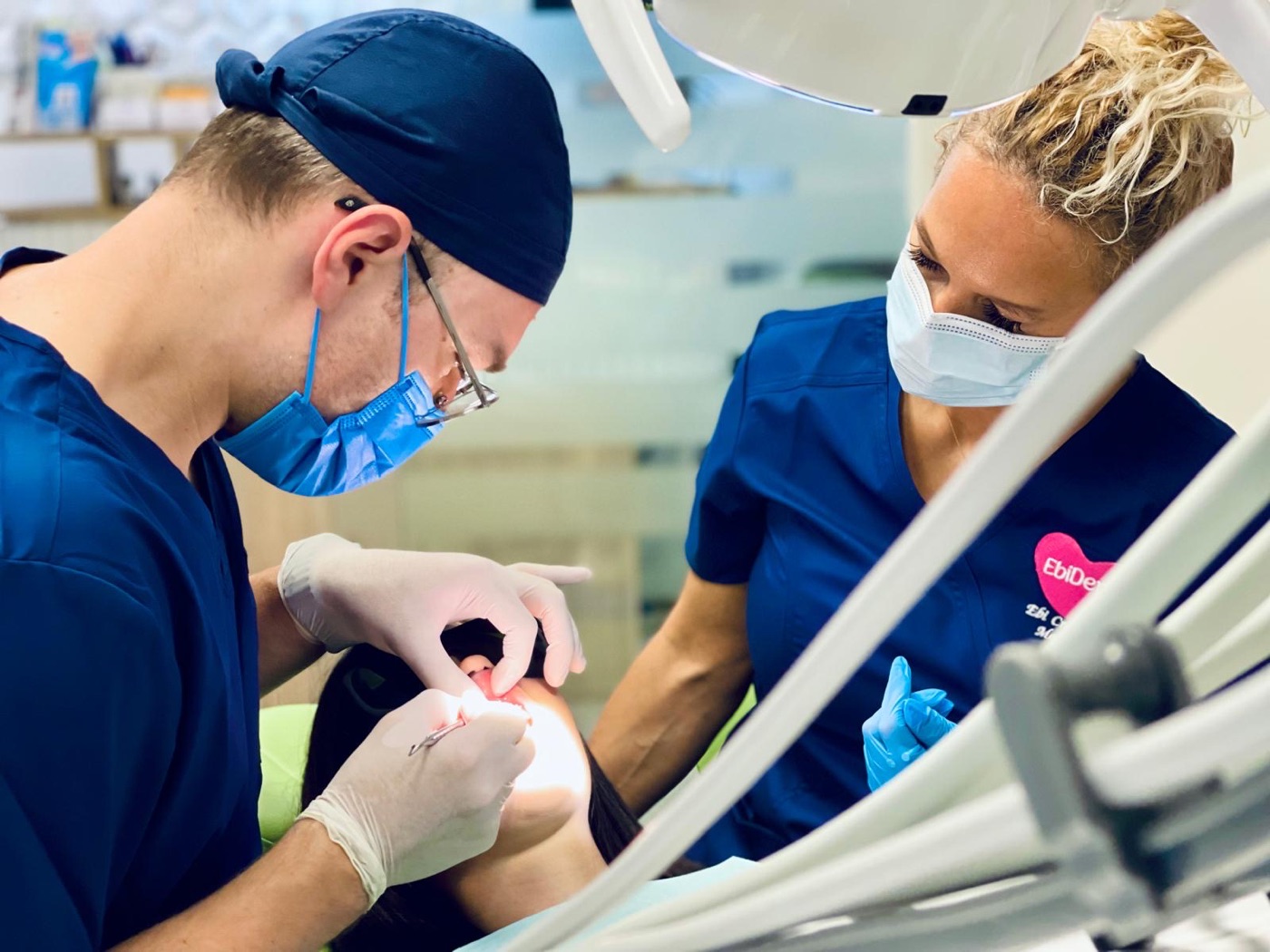 Implant dentar la EbiDent, Sector 3 București